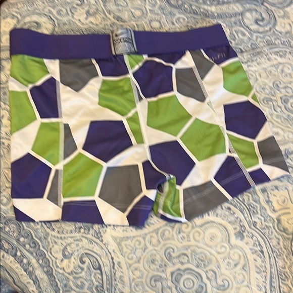 Nike Pro Hexagon Pattern Shorts - Picture 2 of 3